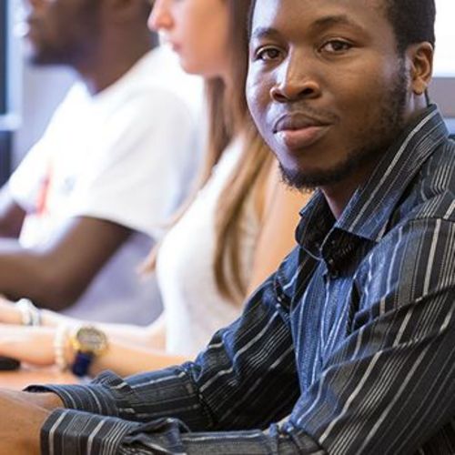 Header DUO institutions, students* in the lecture